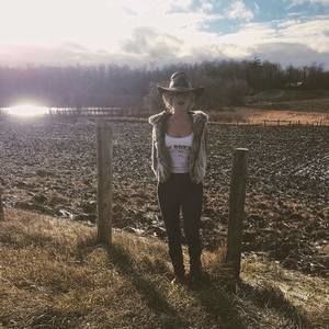 Meet your Posher, Jesi